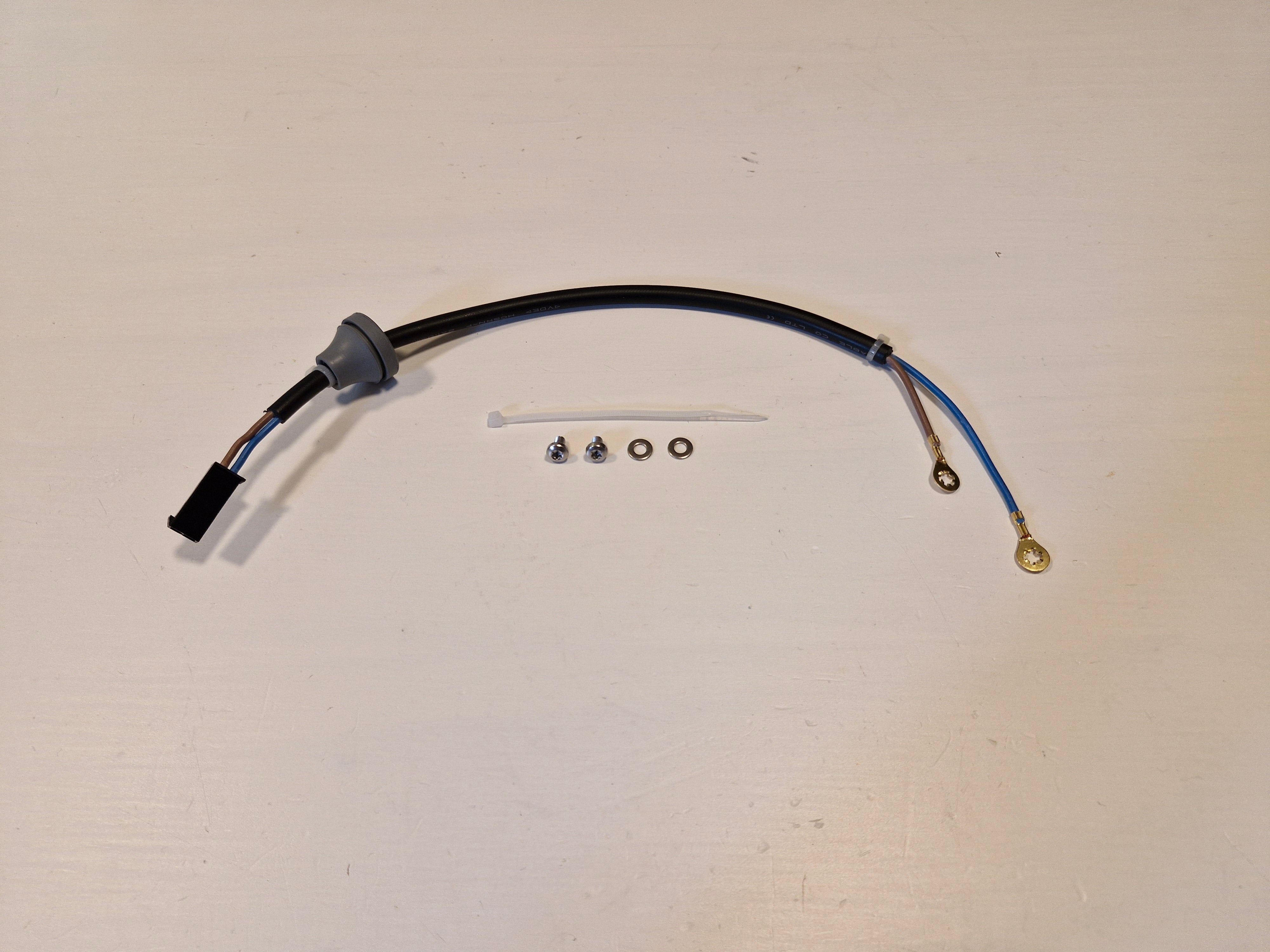 Kablage laddkontakt med rostfri skruv utan laddbleck 310-550 (2015-2023)